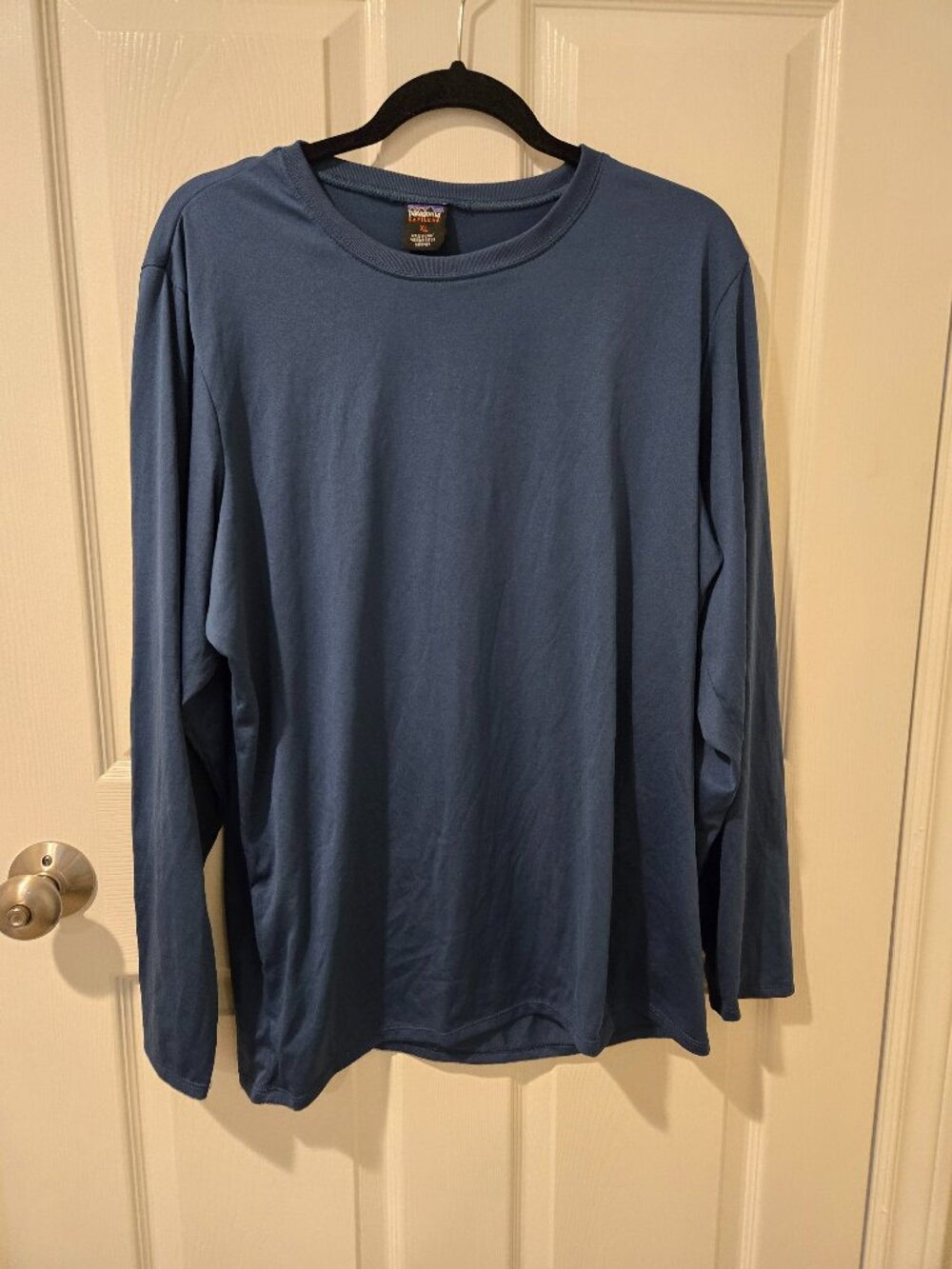 Patagonia Capilene Base Layer Long Sleeved Shirt Blue XL